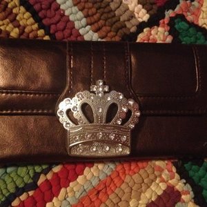 NWOT wallet is being swapped online for free