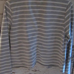Gray and White Blazer is being swapped online for free