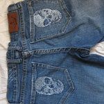 Capri jeans with skull detail is being swapped online for free