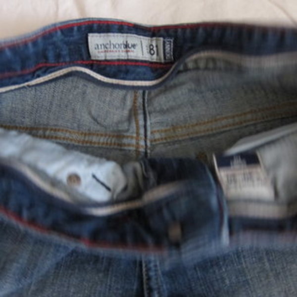 Anchor Blue jeans 30/30 is being swapped online for free
