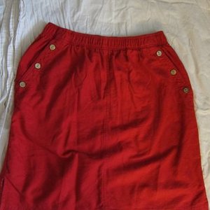 Cute red skirt with anchor buttons is being swapped online for free