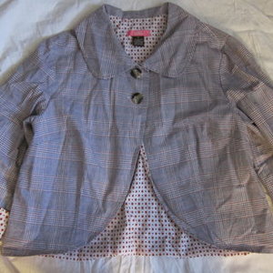 Plaid crop jacket is being swapped online for free