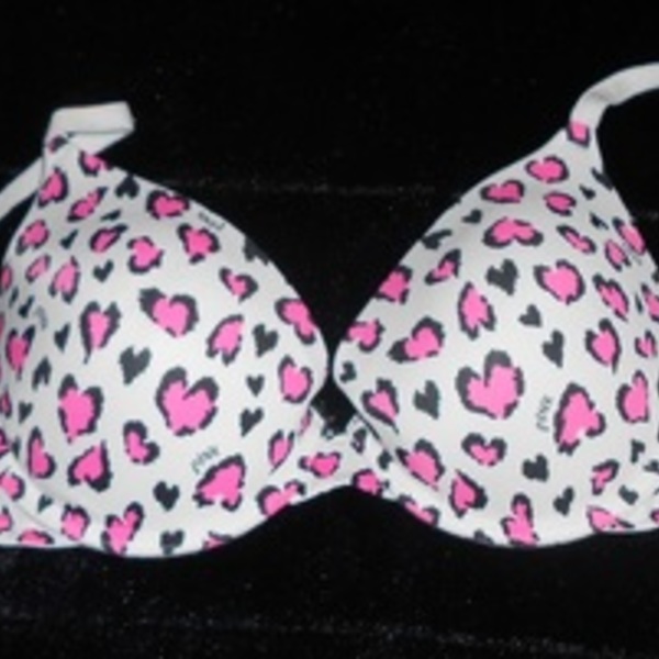 Victoria's Secret Pink bra 34D is being swapped online for free