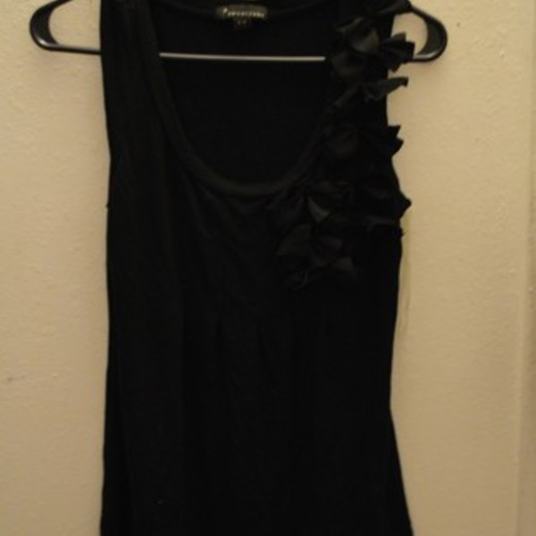 Black F21 Sleeveless Blouse w/ Flowers Sz. S/M is being swapped online for free