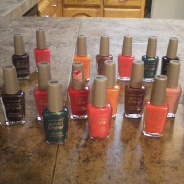 new nail polish  is being swapped online for free