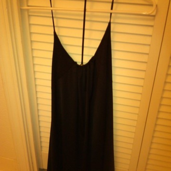 black strap top is being swapped online for free