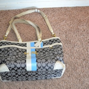 authentic Coach Heritage Blue stripe Bag is being swapped online for free