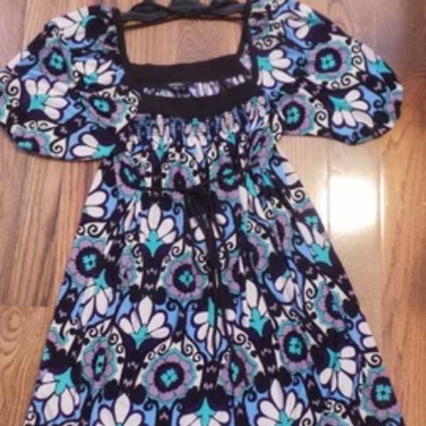 XOXO Dress size S is being swapped online for free