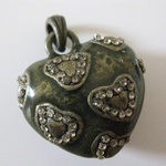 *free* Heart Pendant is being swapped online for free