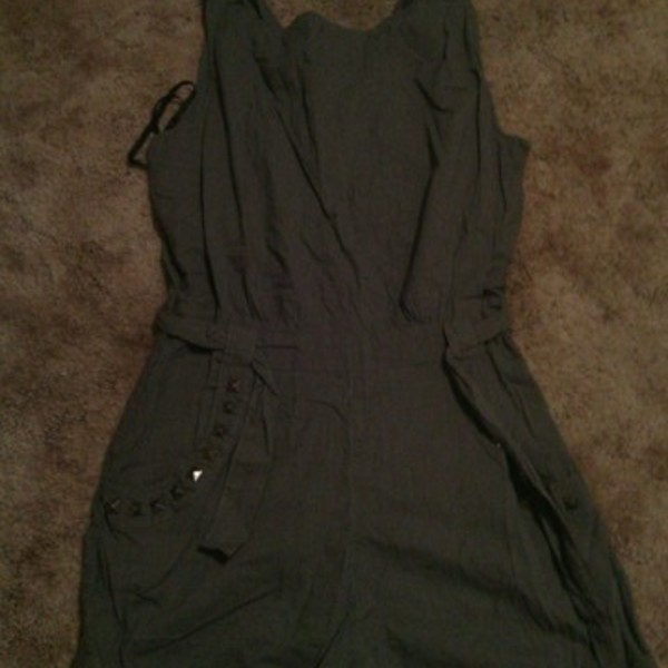 romper is being swapped online for free