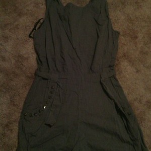 romper is being swapped online for free