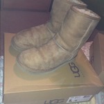 Ugg Chesnut Short Boots 8 is being swapped online for free