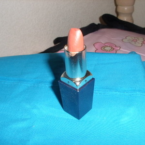 Sun Mocha Lipstick is being swapped online for free