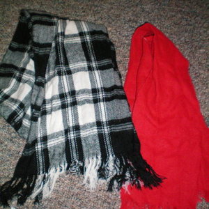 Scarves is being swapped online for free