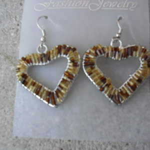 hearts and beads earrings is being swapped online for free