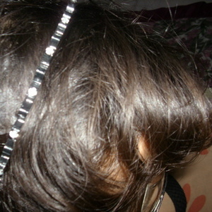 zigzag metal headband with crystals is being swapped online for free