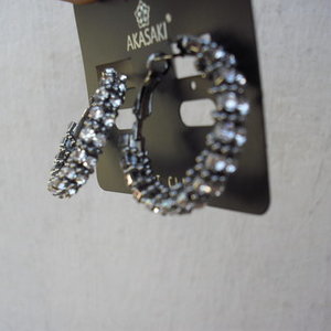 crystal hoops is being swapped online for free