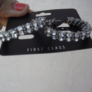 crystal hoops is being swapped online for free