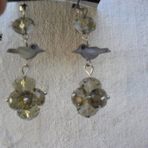 birds earrings is being swapped online for free