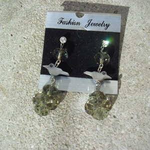 birds earrings is being swapped online for free