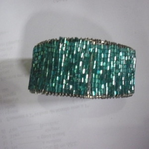 bracelet is being swapped online for free