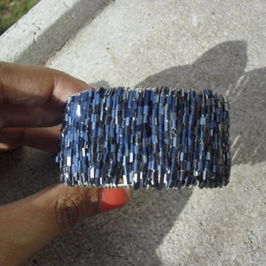  black bracelet is being swapped online for free