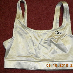 Christian Dior Sports Bra L is being swapped online for free