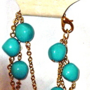 Blue bead bracelet is being swapped online for free