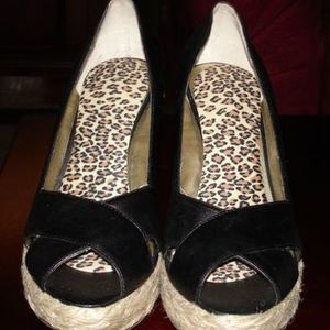 Cute Wedges is being swapped online for free