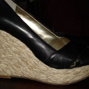 Cute Wedges is being swapped online for free