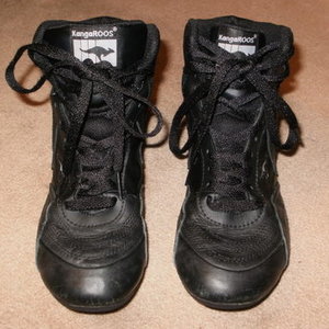 kangaroos sz. 8 is being swapped online for free