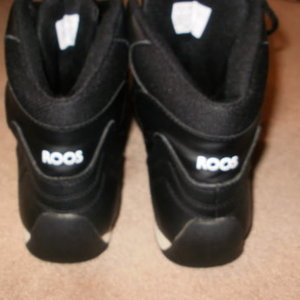 kangaroos sz. 8 is being swapped online for free