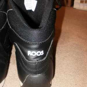 kangaroos sz. 8 is being swapped online for free