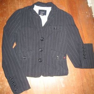 American Eagle Button Jacket is being swapped online for free