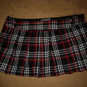 Schoolgirl Mini Skirt Size Lg is being swapped online for free