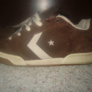 Converse Sneakers Brown Suede  is being swapped online for free