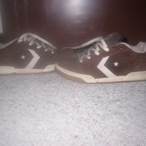 Converse Sneakers Brown Suede  is being swapped online for free