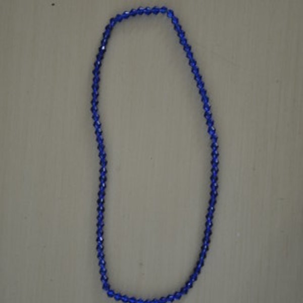 Beaded necklace-bracelet is being swapped online for free