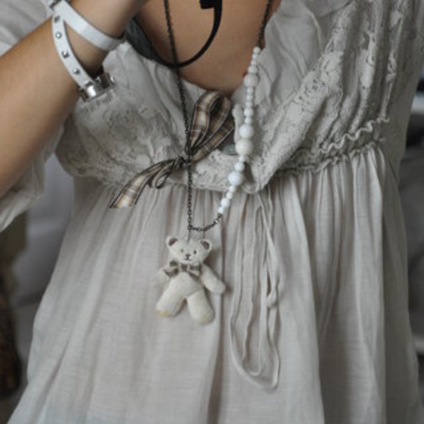 Teddy bear cute necklace is being swapped online for free