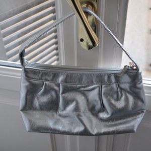 Silver Hand Bag is being swapped online for free
