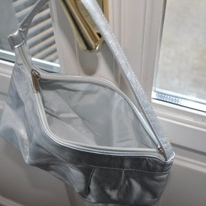 Silver Hand Bag is being swapped online for free