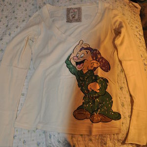 Disney Sweatshirt long sleeves is being swapped online for free