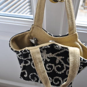 Rossella Carrara italian design bag is being swapped online for free