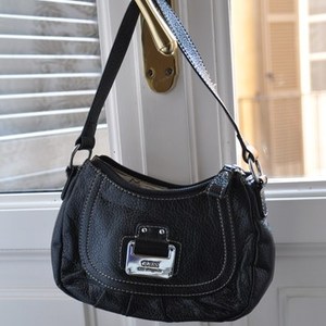Guess Black Hand Bag is being swapped online for free