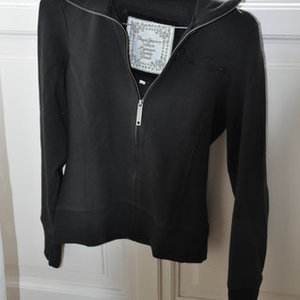 Pepe Jeans london sweatshirt in black with svarowski is being swapped online for free