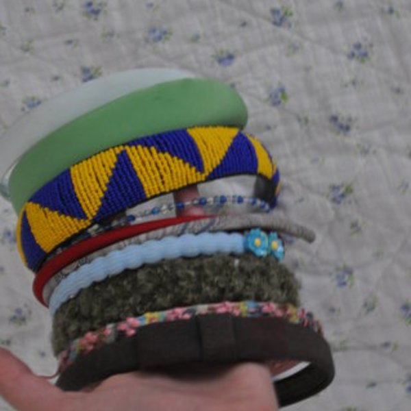 Some hairbands is being swapped online for free