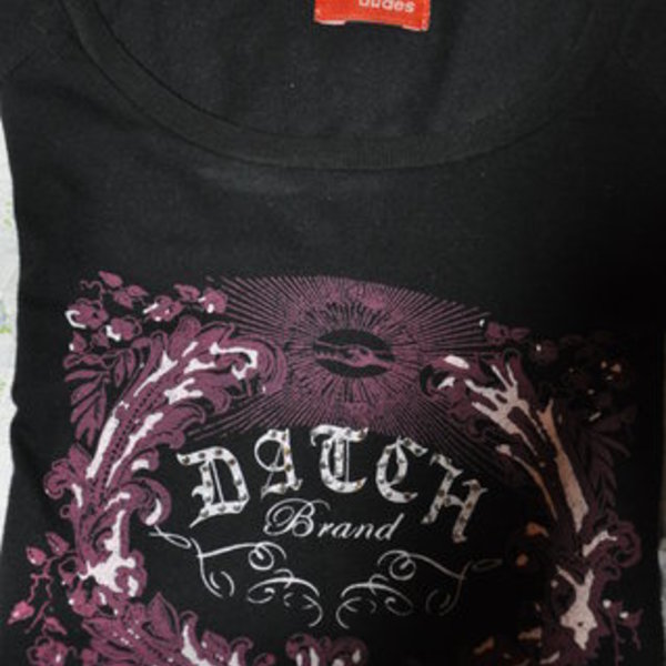 Datch black tee is being swapped online for free