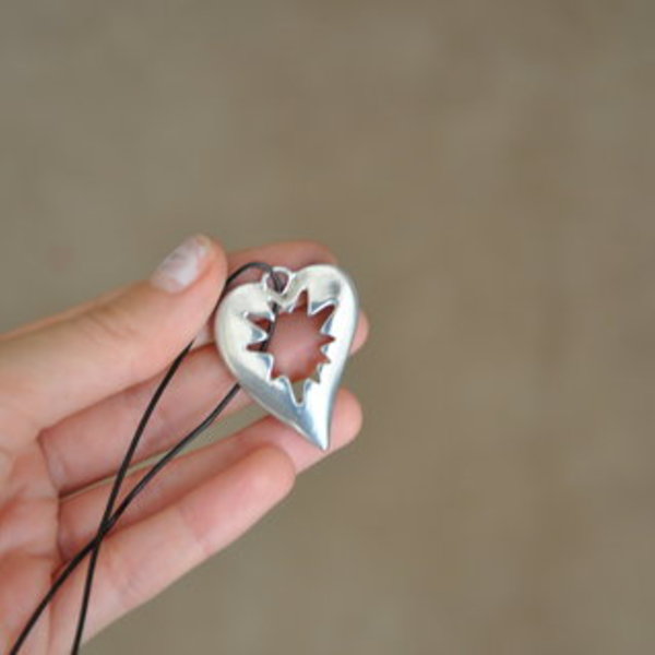 Broken heart necklace is being swapped online for free