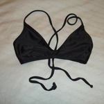 Black string bikini top is being swapped online for free