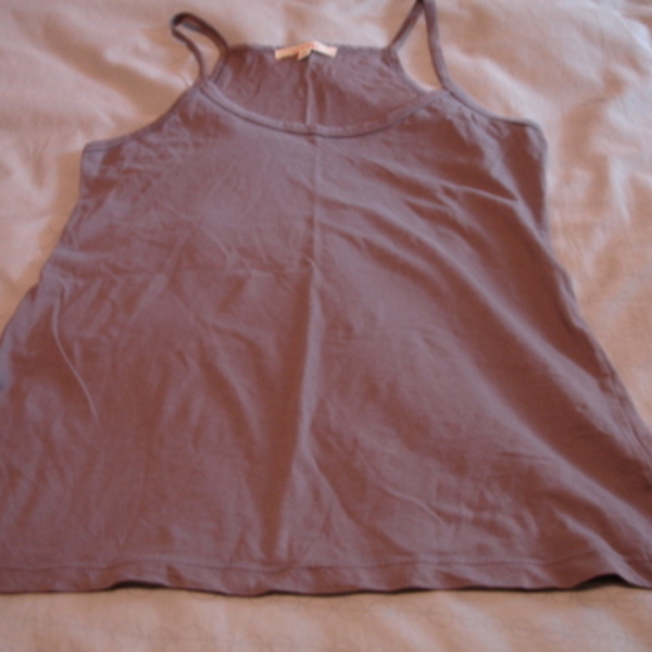 Cereal thin soft tank is being swapped online for free